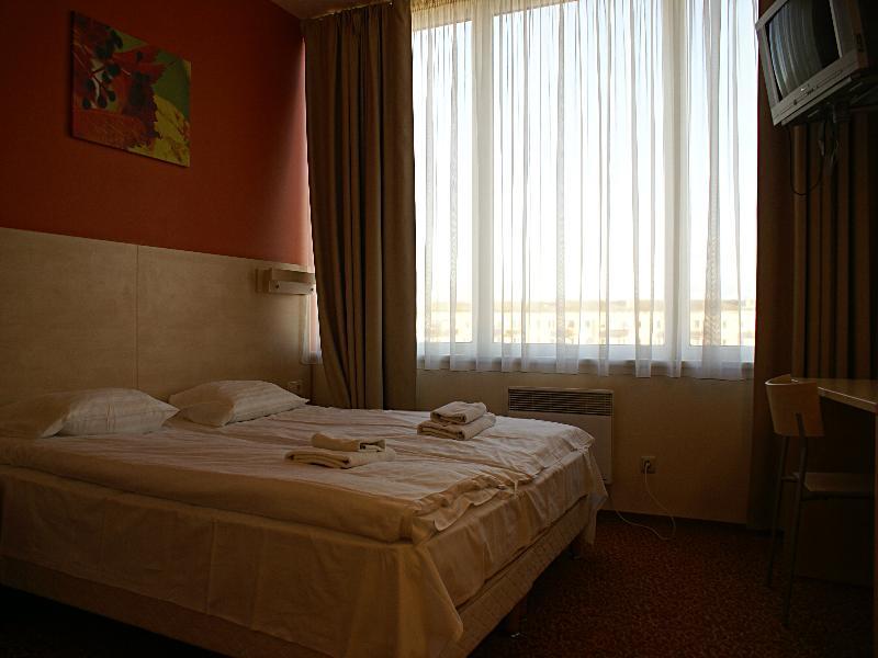 Rija Bauska Hotel Exterior foto